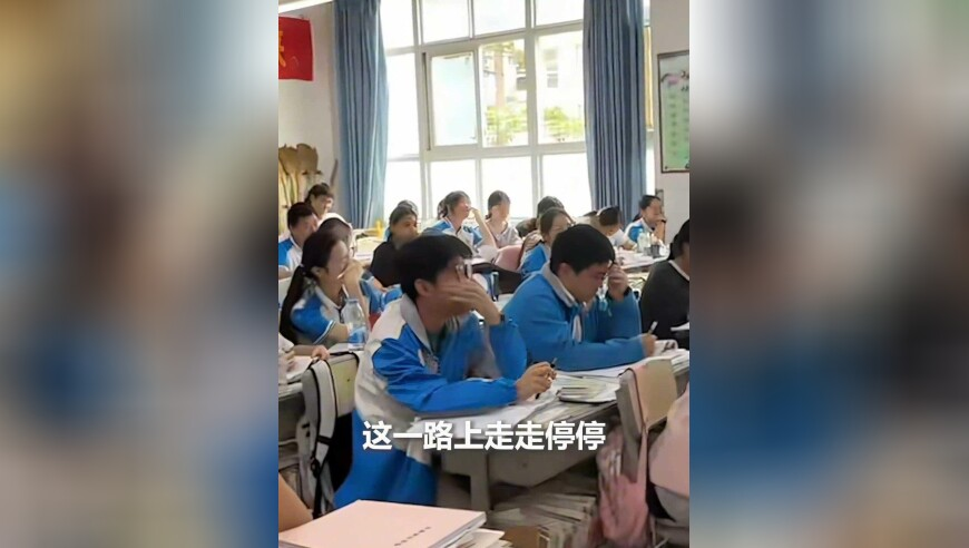澳门精准四肖期期准免费公式手机软件,毛主席外孙王效芝携家人回韶山祭扫,前瞻性战略落实探讨_GM版V8.6
